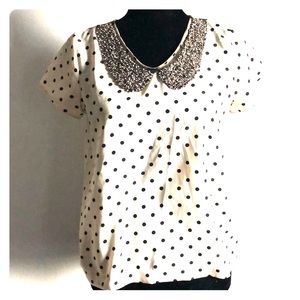 Adorable sz. Sm blouse with beaded collar